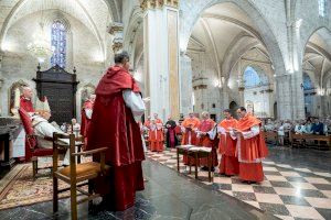 El Arzobispo preside en la Catedral la toma de posesión de los cuatro nuevos canónigos