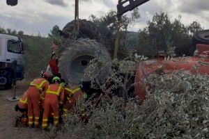 Muere el conductor de un tractor en un accidente en Montroi