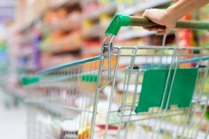 La llista de la compra de Carrefour menys bàsica: Inclou xocolate i deixa fora la fruita