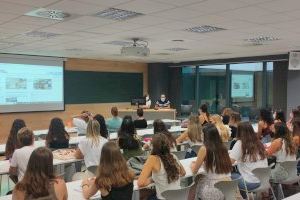 La Escuela de Enfermería “La Fe” València recibe a las 70 estudiantes de primer curso del Grado de Enfermería