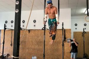 Un ilicitano quiere conseguir el Guinness en el ejercicio 'ring muscle-up' de CrossFit