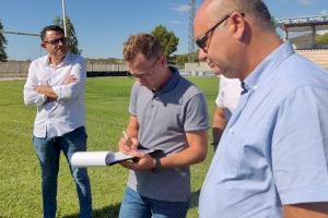 La Vila Joiosa firma la recepción de las obras de mejora del terreno de juego del estadio municipal de rugby  de ‘El Pantano’