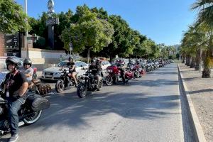 Alicante acoge el encuentro Indian Rider Group con 70 motos recorriendo  la ciudad