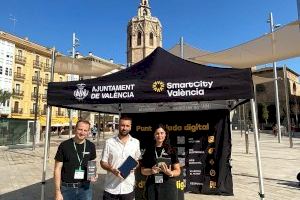 Els punts d'ajuda digital tornen als barris de València per ajudar a la ciutadania amb les ferramentes municipals