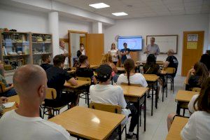 L'Escola Municipal d'Adults d'Albal inicia un nou curs amb més de 200 alumnes