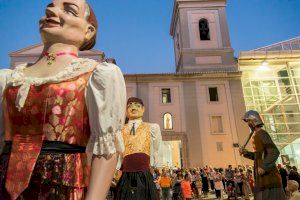 Borriana celebra les festes de la Mercè amb la tradicional desfilada de ‘cabuts’