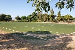 El PP propone soluciones a la falta de campos de fútbol tras dos años de anuncios incumplidos por el alcalde