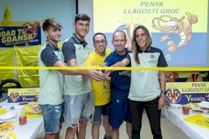 La Penya Llagostí Groc de Vinaròs se presenta en sociedad con la presencia de jugadores del Villarreal CF