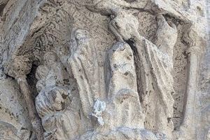 Destruyen uno de los capiteles del S.XIII de la puerta románica de la Catedral de Valencia