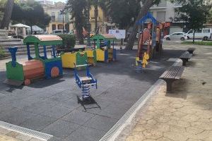 Comienzan los trabajos de renovación del parque infantil de la Albereda de Foios