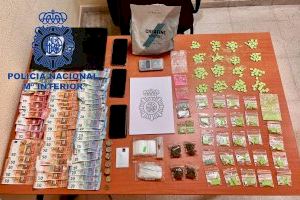 Detenidos dos jóvenes en Mislata que llevaban 350 pastillas de droga