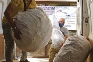 Cuatro toneladas de medicinas en maletas viajan desde Valencia a Cuba