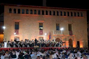 La Primitiva i la Unió Musical oferixen grans interpretacions en el Concert dels Bandes de Llíria