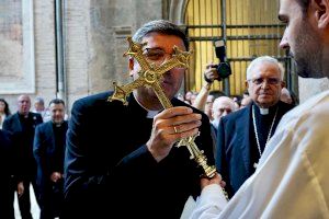 Juan Melchor Seguí inicia su ministerio como nuevo rector de la Basílica de la Virgen de los Desamparados