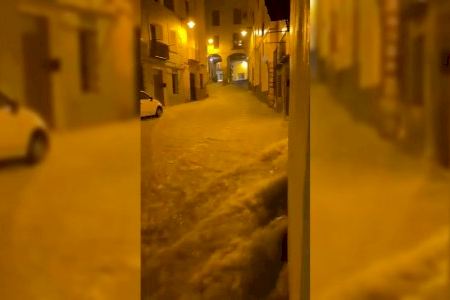 Problemes en diversos punts d'Alacant per les intenses precipitacions d'anit