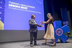 L’Ajuntament de Cullera rep un premi pel seu compromís i suport al sector hostaler de la ciutat