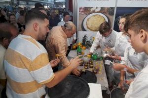 Cientos de personas visitaron el stand de Elda en Alicante Gastronómica para conocer las excelencias de la gastronomía eldense