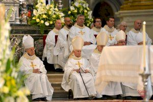 El cardenal Cañizares concelebra la toma de posesión de monseñor Gil Tamayo como arzobispo coadjutor de Granada