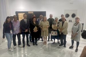Las lágrimas de Tania marcan la inauguración de la exposición solidaria para recaudar fondos para Ucrania a través del arte