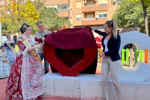 El Ayuntamiento de la Vall d'Uixó inaugura las letras corpóreas que dan la bienvenida al barrio Carbonaire