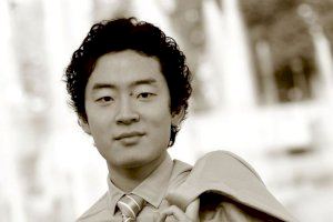 El prestigiós pianista japonés Ryautaro Suzuki actua aquest divendres a la Casa de la Marquesa