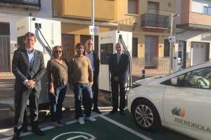 Iberdrola instala puntos de recarga para vehículos eléctricos en un pueblo del interior de Castellón