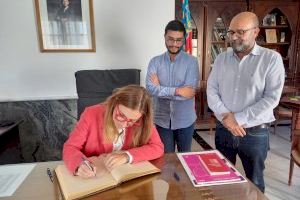 La Directora General del Instituto Valenciano de las Mujeres visita Utiel para conocer la implantación del “Plan Corresponsables”