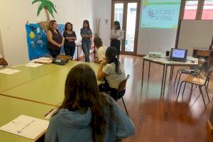Orihuela pone en marcha un programa de orientación a jóvenes vulnerables