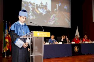 Jorge Gascón reivindica el paper de l’Enginyeria Química contra el canvi climàtic en el seu nomenament honoris causa per la UA