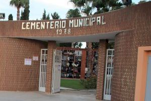 L'alcalde d'Alaquàs supervisa les actuacions realitzades al Cementeri Municipal