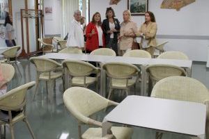 L'Associació de Jubilats i Pensionistes La Garrofera de Benicàssim estrena mobiliari