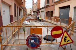 Aigües de Sagunt comença els treballs de renovació de la xarxa de sanejament i aigua potable del carrer Concepción Arenal