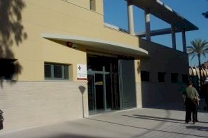 Unos padres de Alicante denuncian que un ambulatorio se negó a atender a su hija por hablar en valenciano