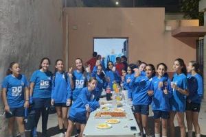 Las futbolistas más jóvenes del Atlético de Aspe se conjuran para el inicio de la Liga Valenta