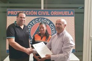 La Concejalía de Emergencias y Protección Civil suscribe un compromiso de colaboración con el Orihuela C.F.