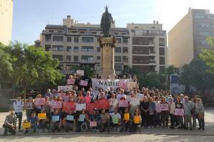 Una flashmob en favor de las personas sin hogar en Castelló