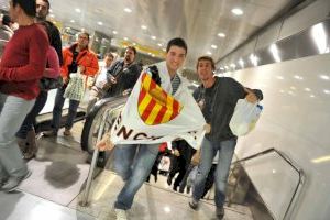 Metrovalencia refuerza el servicio nocturno para facilitar el regreso del partido que disputan Valencia CF y Barcelona FC