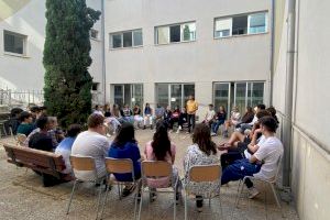 El Centre Delàs imparte un curso de activismo y voluntariado por la paz en los tres institutos