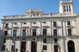 El Ple aprovarà una instrucció que facilitarà la col•locació de pancartes al balcó de l'Ajuntament d'Alcoi