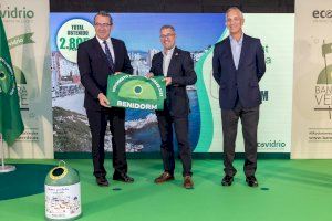 Benidorm y Orihuela conquistan las dos Banderas Verdes de Ecovidrio en la Comunitat Valenciana por su compromiso con el reciclaje de vidrio