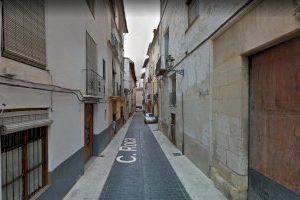 Un motorista herido al estrellarse en el centro de Xàtiva