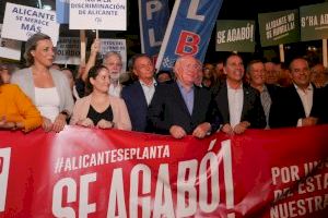 VOX Alicante se moviliza para protestar contra el "ninguneo" de Pedro Sánchez a la provincia en las inversiones del PGE