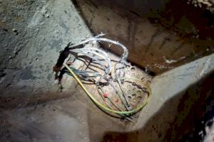 Detingudes dues persones per intentar robar cablejat elèctric a Sant Antoni de Benaixeve