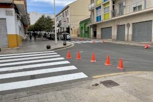 Llíria reforça els treballs de repintat viari als carrers del municipi