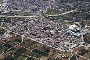 L'Ajuntament d'Almussafes modifica el Pla General per a limitar els usos en el nucli urbà