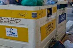 Carmona califica de “chapucera y a trompicones” la adaptación del servicio de recogida de basuras