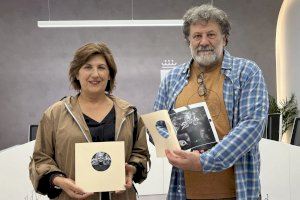 El Ayuntamiento de la Vall d’Uixó presenta ‘Poetes i Cia’ con la participación de 66 artistas