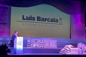 Luis Barcala resalta la importancia de la tradición para la marca Alicante que abanderan las empresas centenarias de la provincia