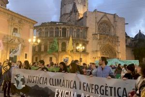València pide justicia climática: Lluvias torrenciales y grandes incendios serán comunes