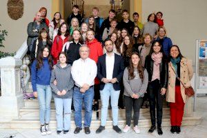 L'Ajuntament de Sagunt va rebre el divendres un grup d'estudiants Erasmus de l'IES Clot del Moro procedents de la República Txeca